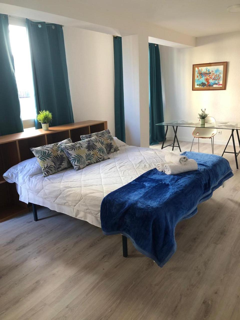 Rooms Tarragona Bagian luar foto
