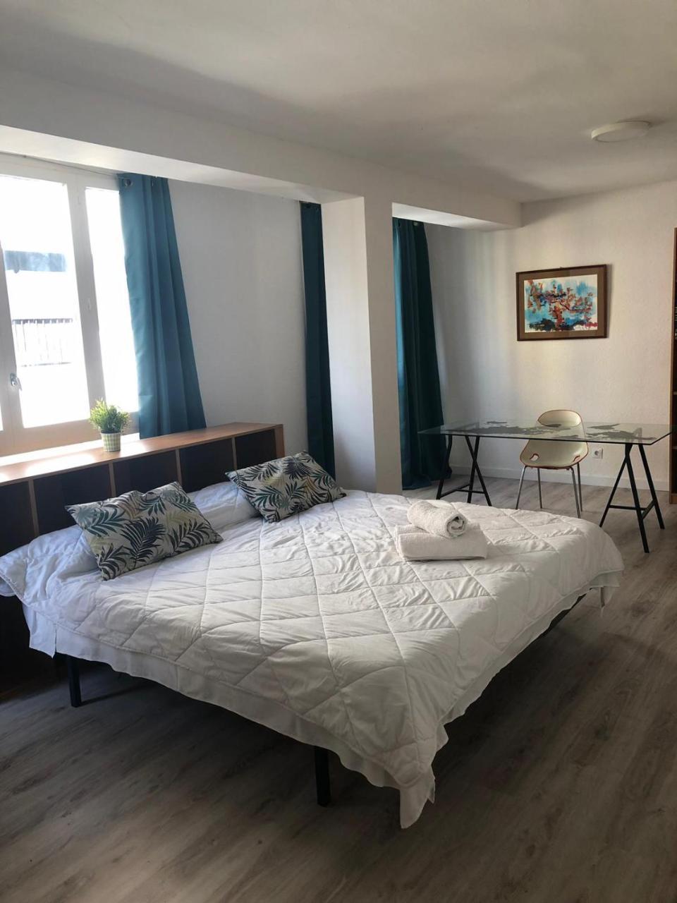 Rooms Tarragona Bagian luar foto